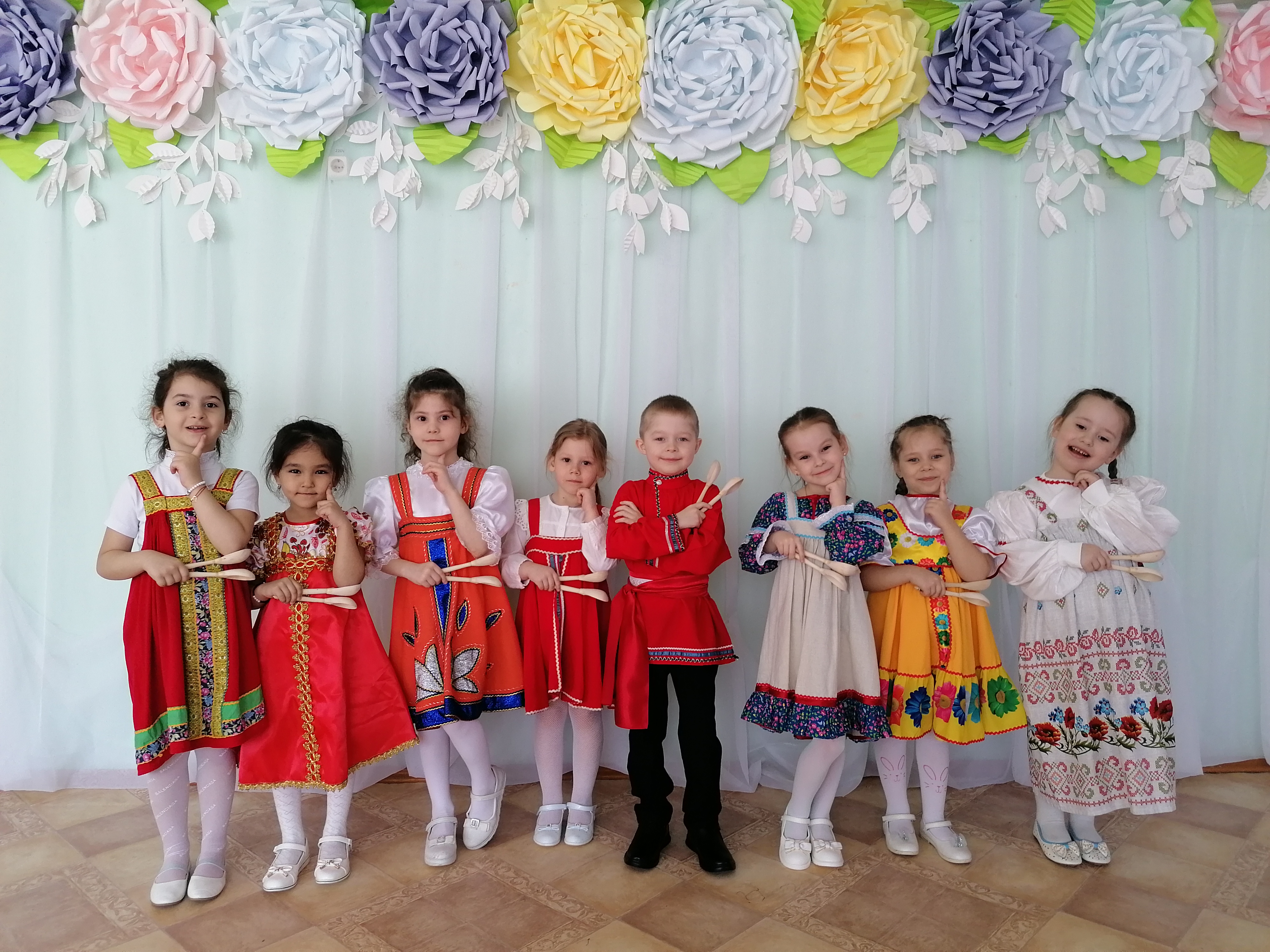 Ансамбль ложкарей «Берегиня» стали лауреатами II степени  фестиваля  «Звездная капель».